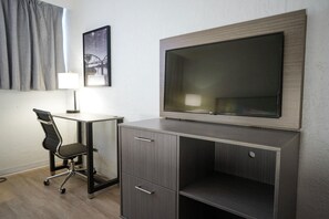 Premium bedding, pillow-top beds, desk, blackout curtains - Ramada by Wyndham Tulsa Broken Arrow (Broken Arrow)