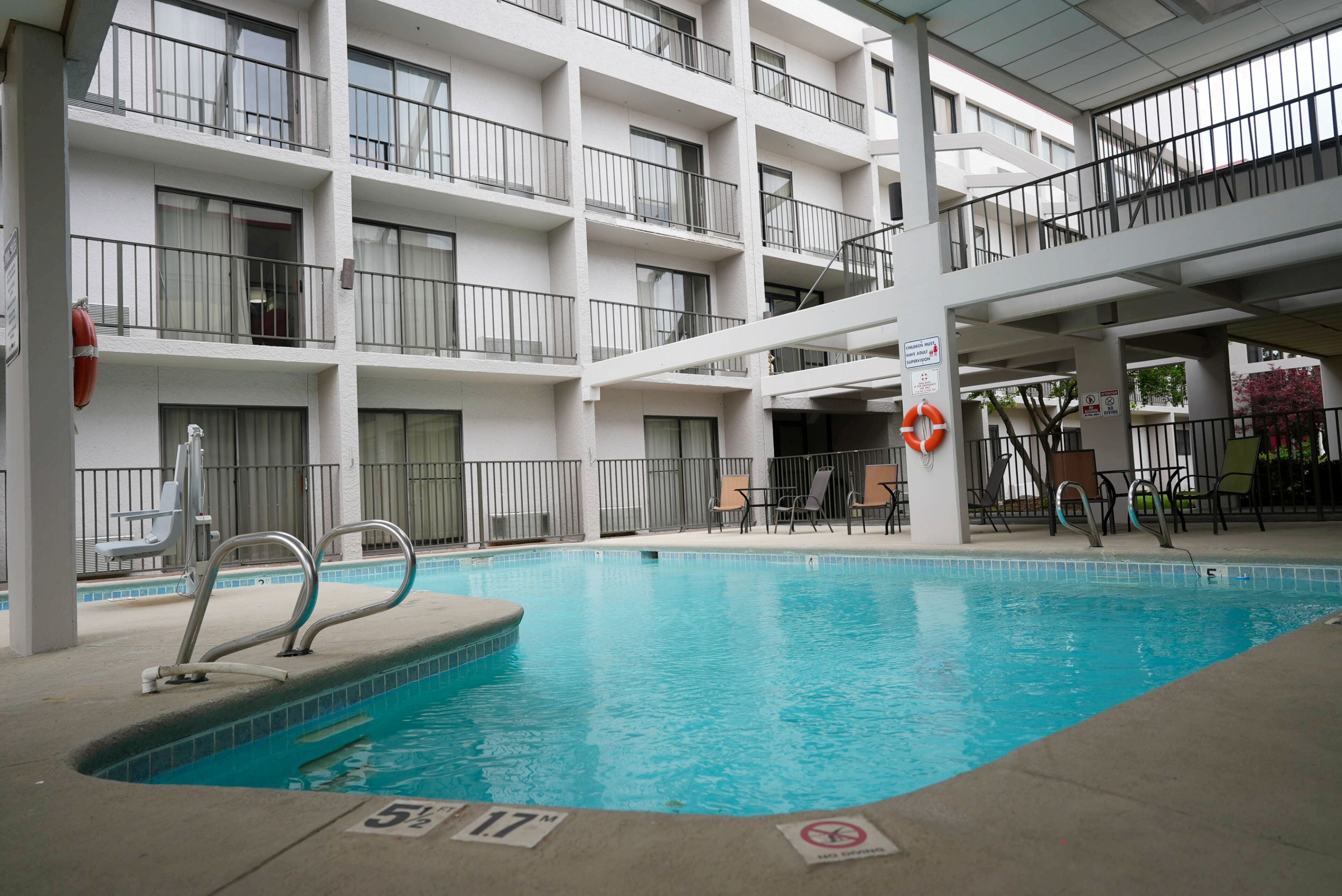 季節性室外游泳池