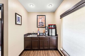 Breakfast area - Econo Lodge Texarkana I-30 (Texarkana)