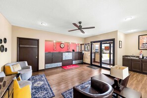 Lobby - Econo Lodge Texarkana I-30 (Texarkana)