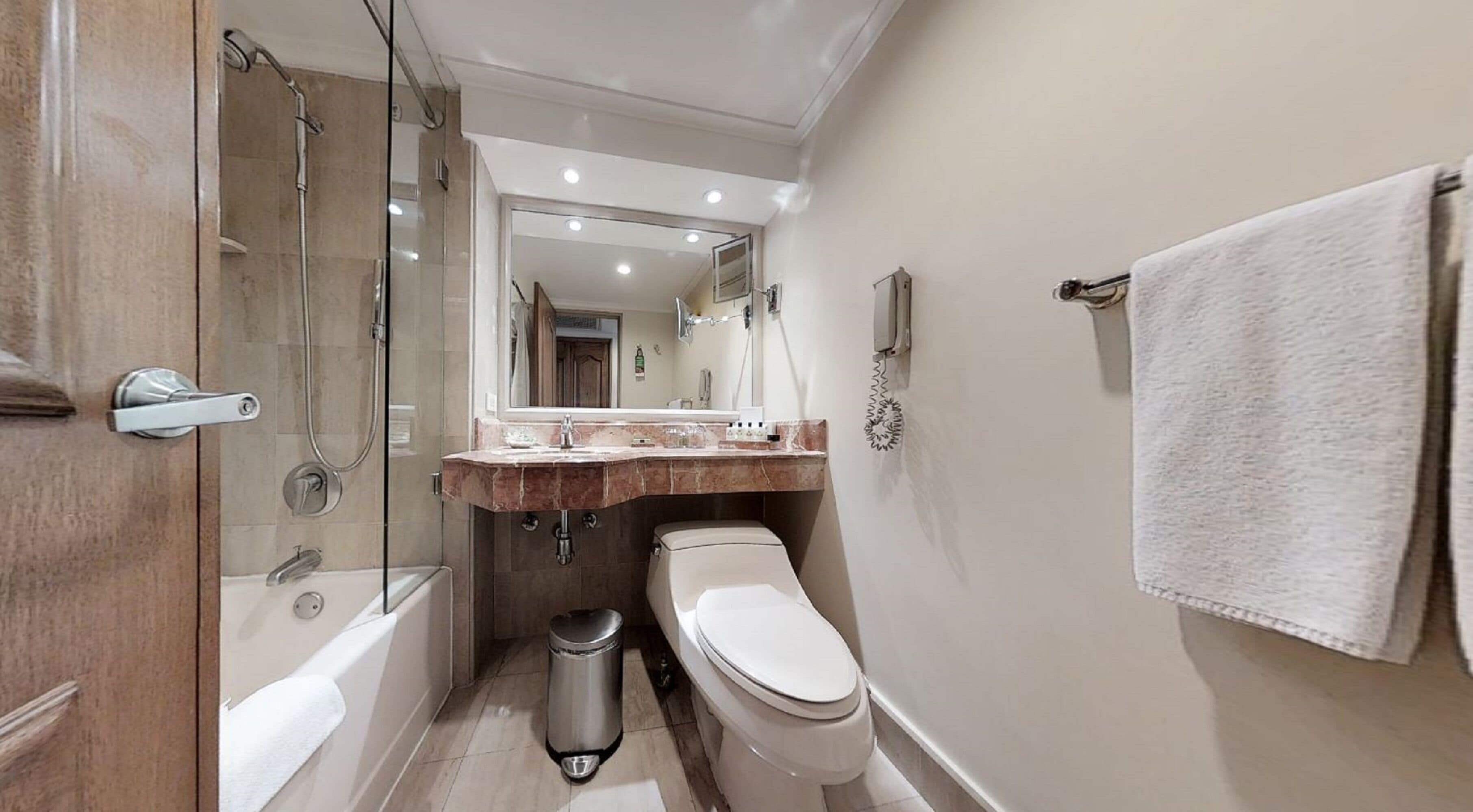 classic room, 1 queen bed | bathroom | shower, rainfall showerhead, free toiletries, towels