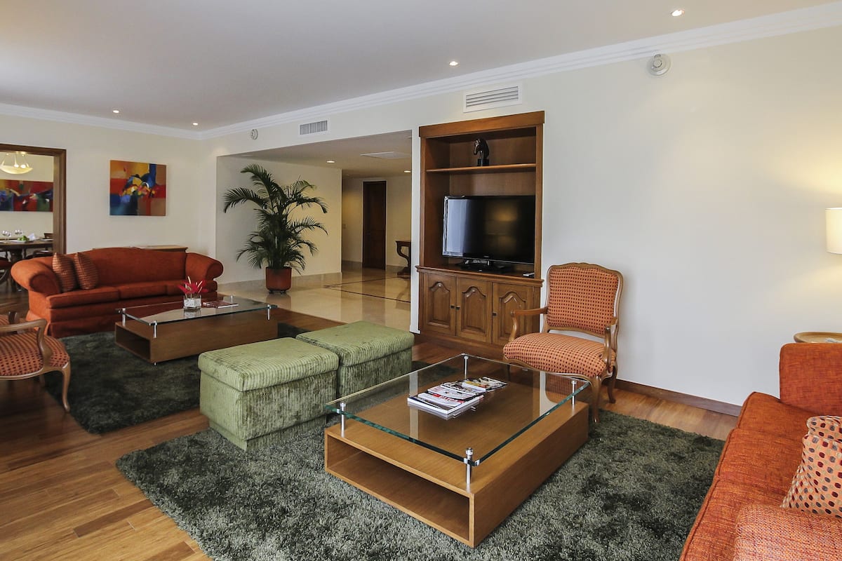 Presidential Suite, 1 King Bed | 1 bedroom, premium bedding, in-room safe, desk