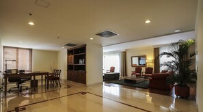 Premium bedding, in-room safe, desk, laptop workspace