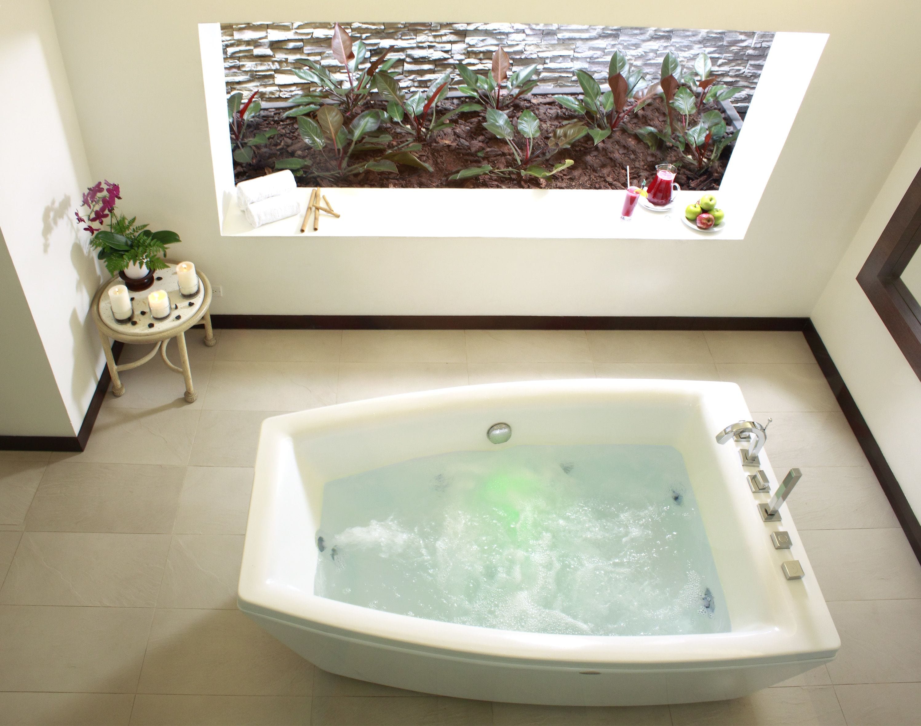 indoor spa tub