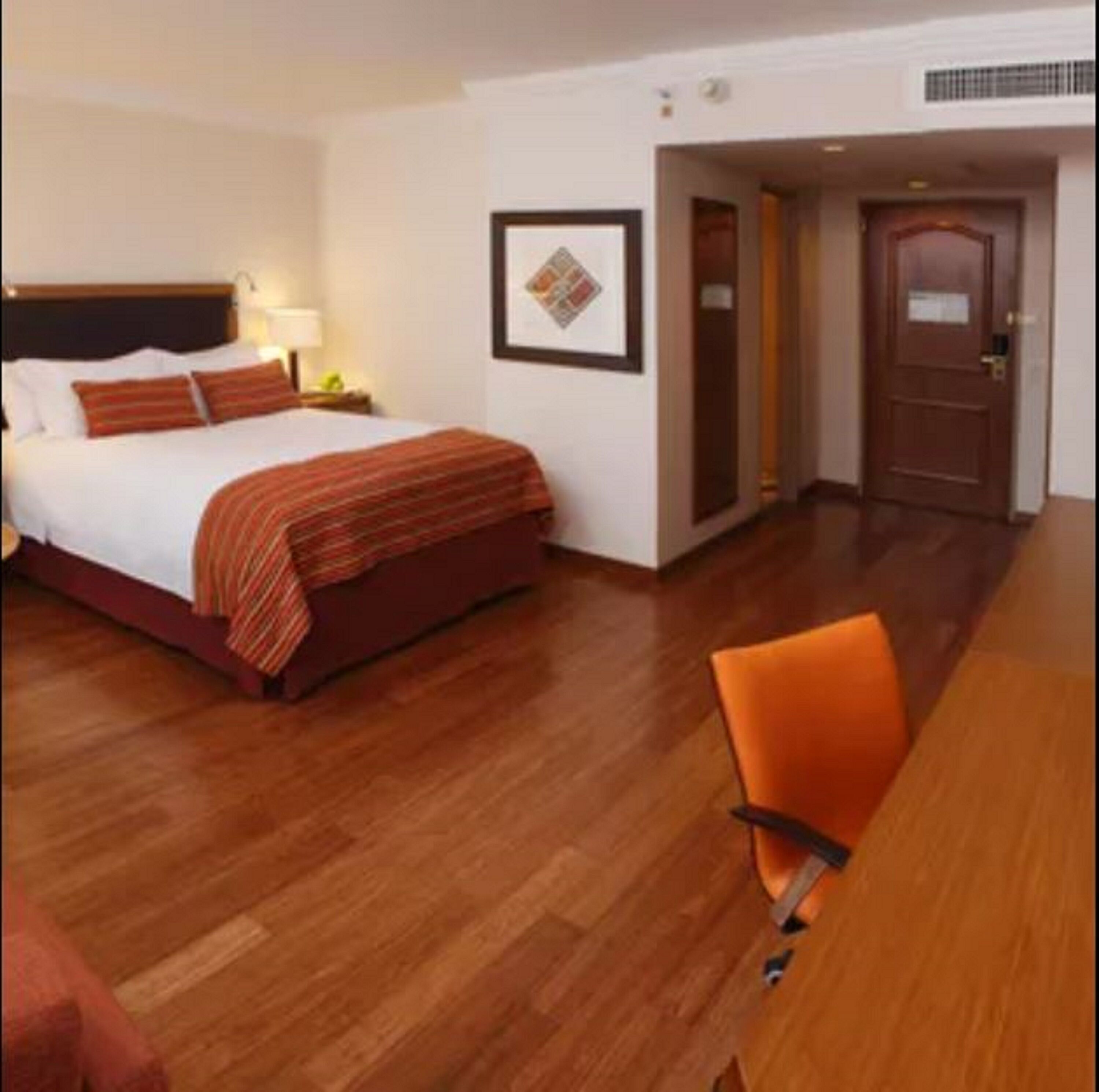 1 bedroom, premium bedding, in-room safe, desk