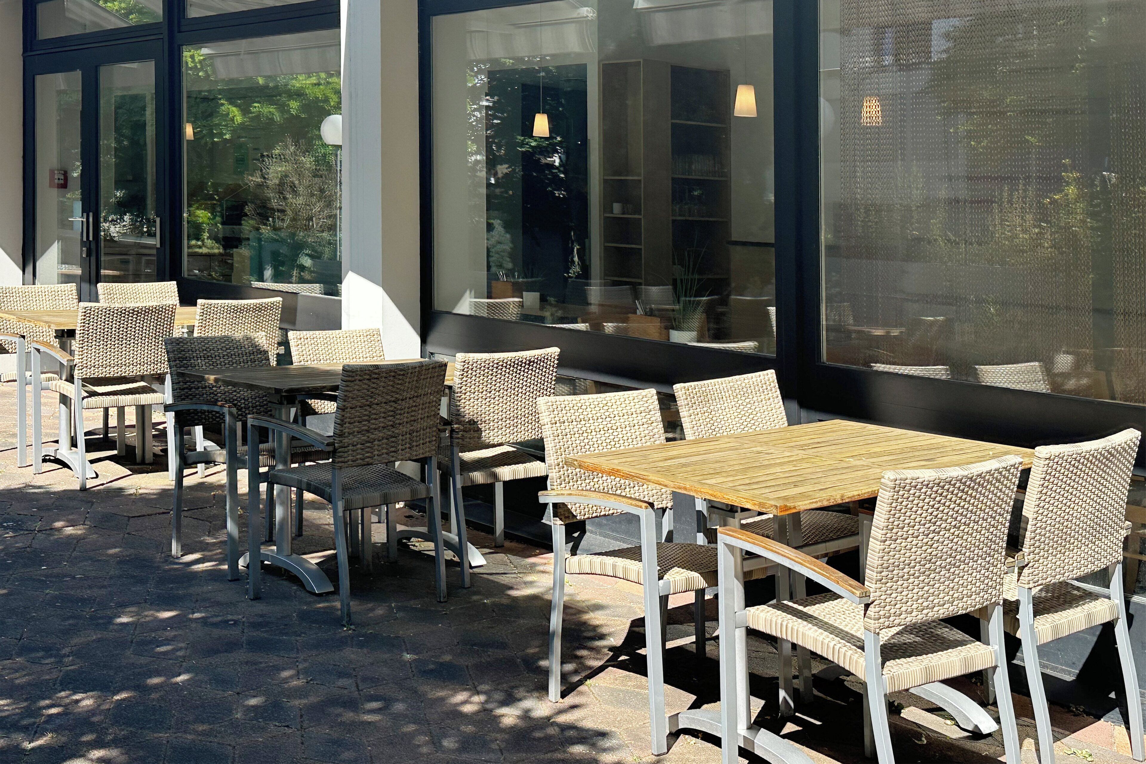 daily buffet breakfast (eur 17 per person)