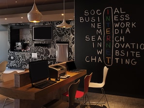 Bar (on property) - ibis Nürnberg Hauptbahnhof (Nuremberg)