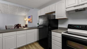 Unclassified image, 2 of 29, button - Falls Church Inn (Falls Church)