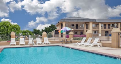 Days Inn by Wyndham Ruston LA