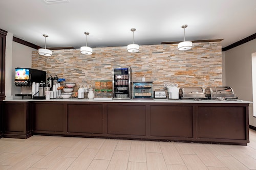 Red Roof Inn PLUS+ & Suites Knoxville West-Cedar Bluff