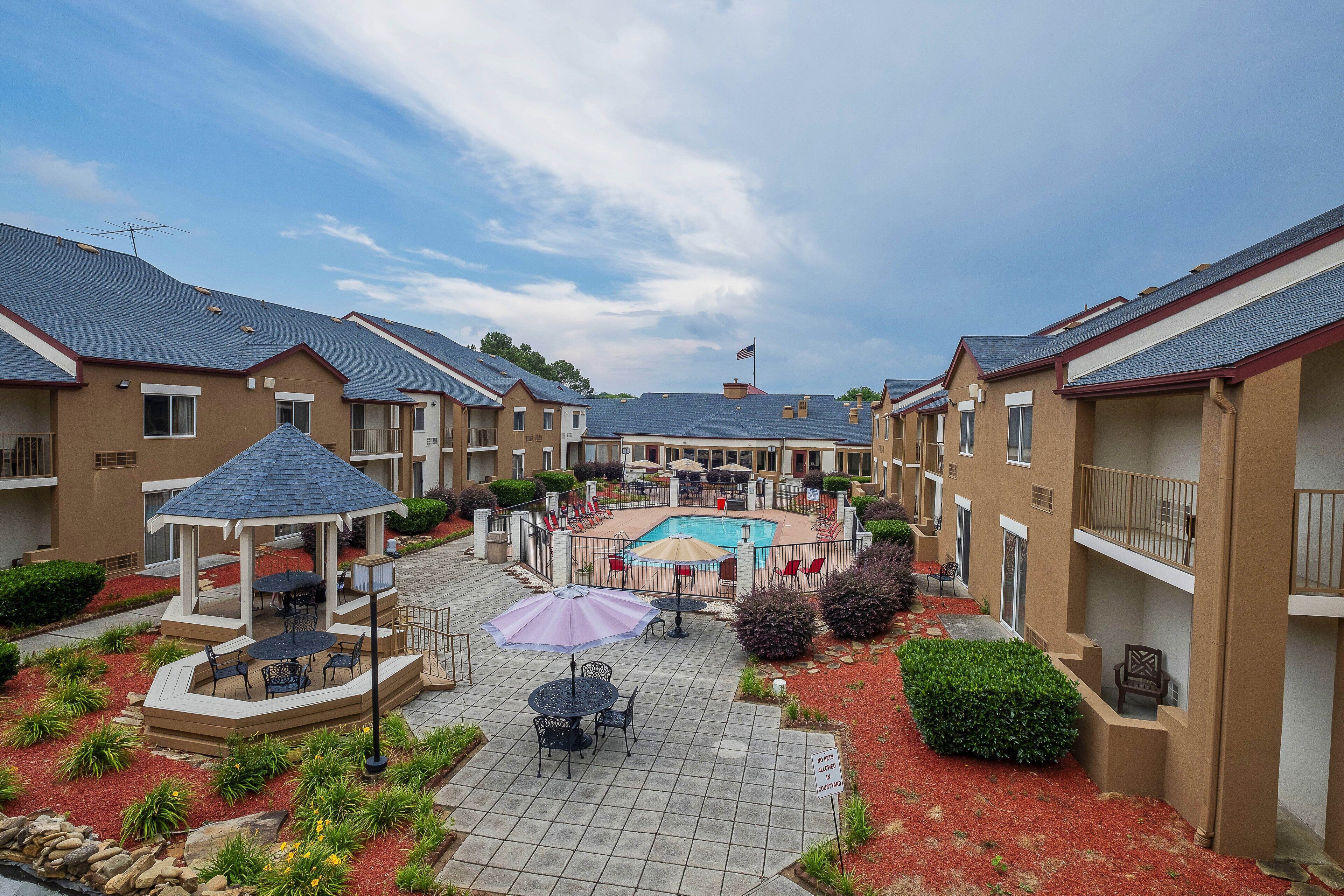 Foto - Red Roof Inn PLUS+ & Suites Knoxville West - Cedar Bluff