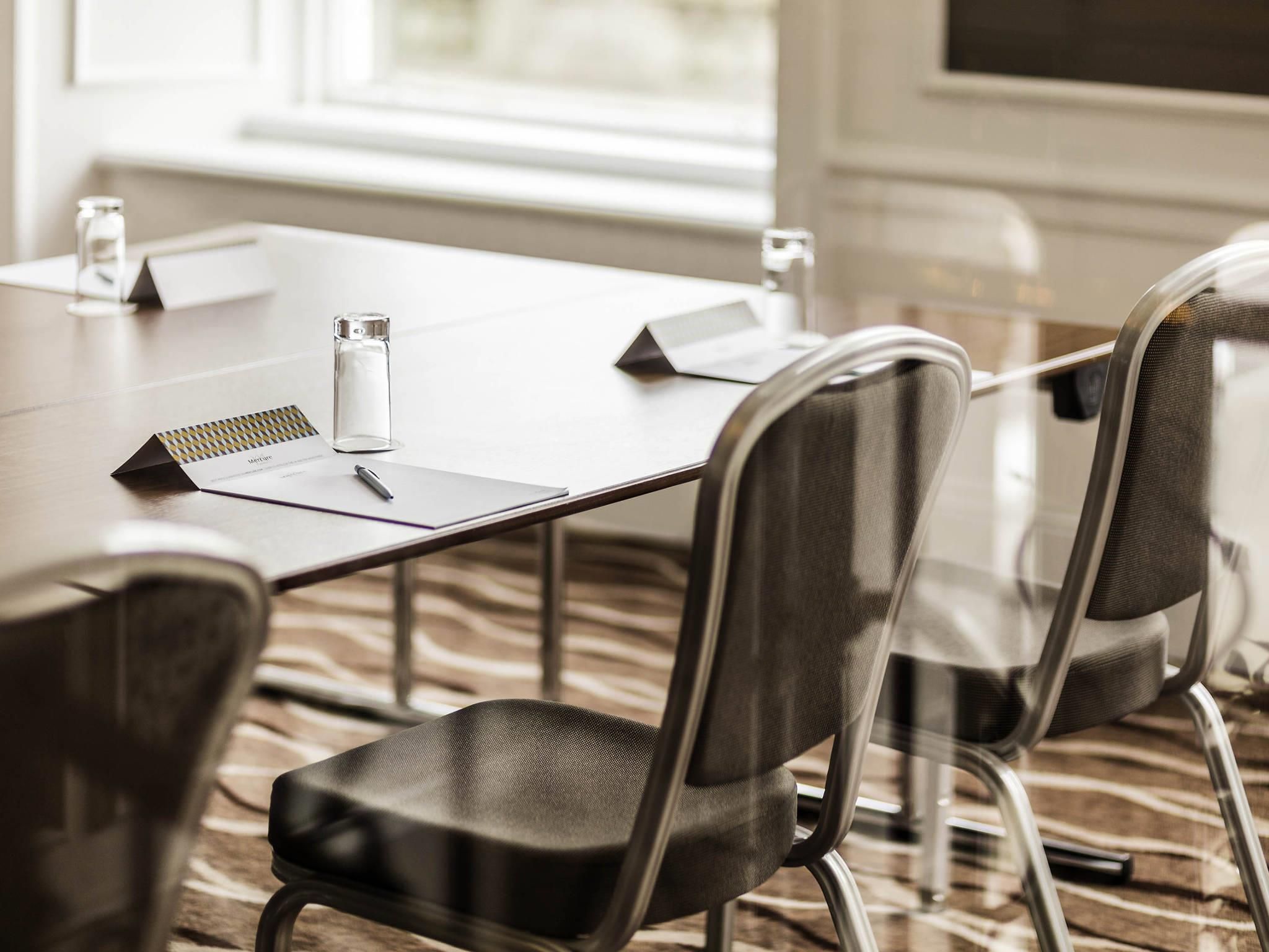 Meeting facility