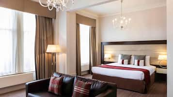 套房 | 客房内保险箱、办公桌、熨斗/熨衣板、免费 WiFi