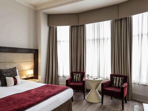 In-room safe, desk, iron/ironing board, free WiFi - Mercure Aberdeen Caledonian Hotel (Aberdeen)