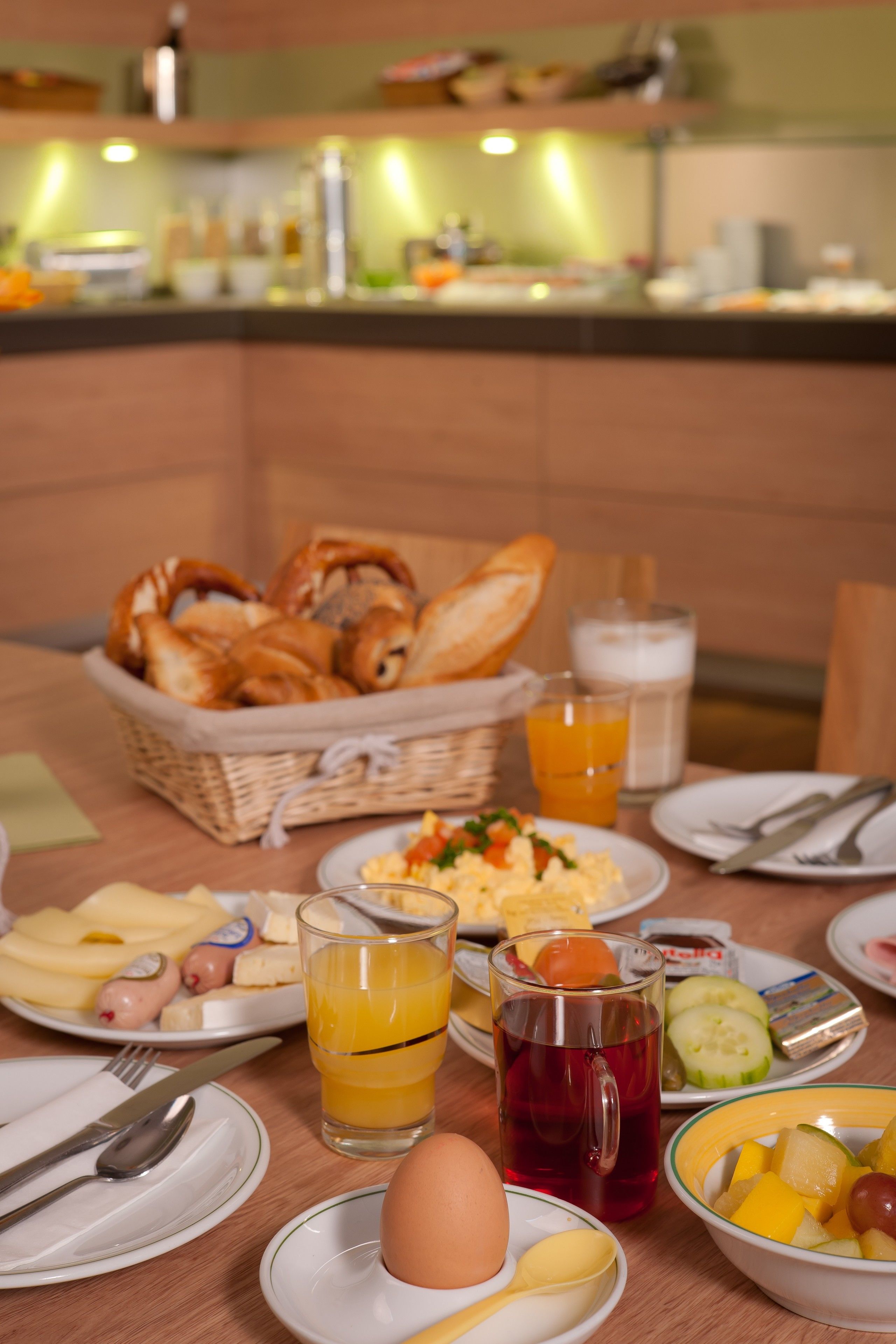 Daily buffet breakfast for a fee
