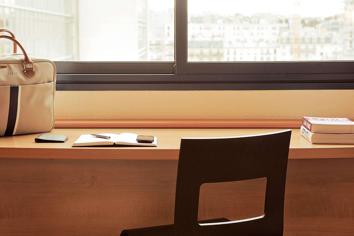 Desk, blackout curtains, free WiFi, bed sheets