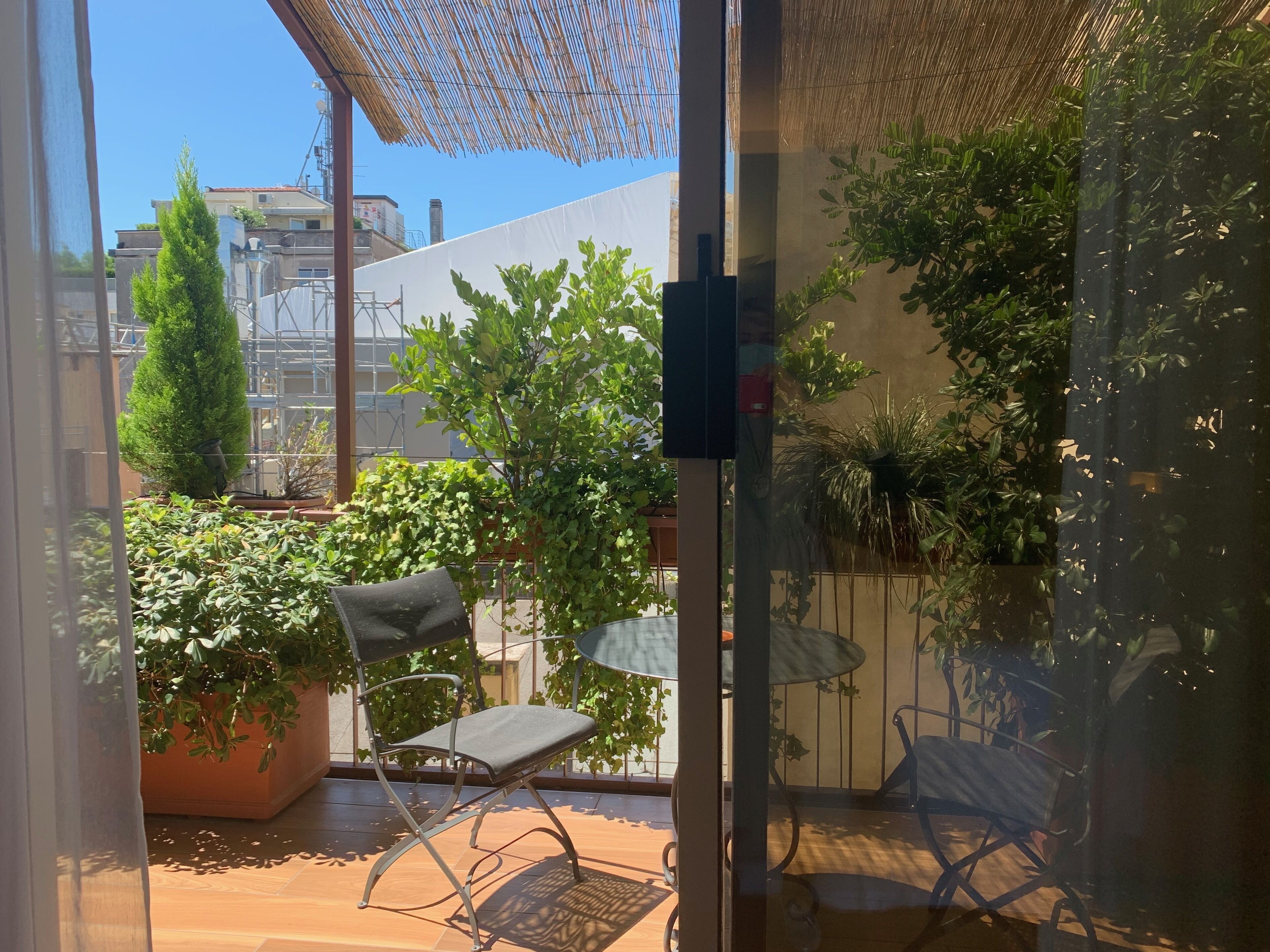 deluxe double room, 1 king bed, terrace | terrace/patio