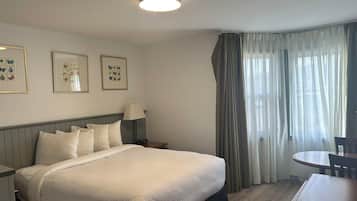 Renovated Deluxe Studio- North Building