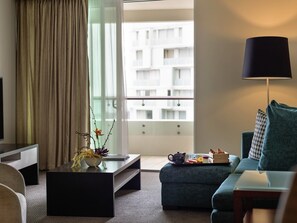 Apartment, 1 Bedroom | 1 bedroom, premium bedding, minibar, in-room safe