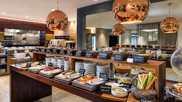 Café da manhã com buffet todos os dias mediante uma taxa