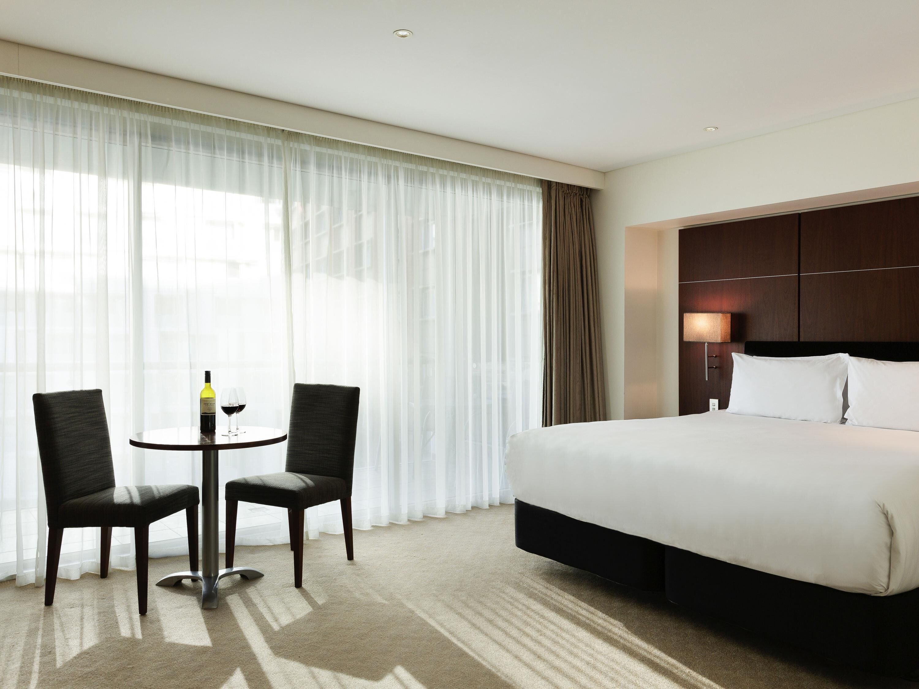 Studio, 1 Double Bed | Premium bedding, minibar, in-room safe, desk