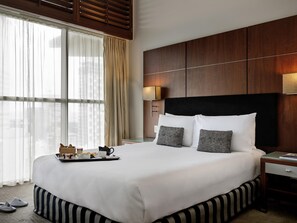 Studio, 1 Double Bed | Premium bedding, minibar, in-room safe, desk - Pullman Auckland Hotel & Apartments (Auckland)