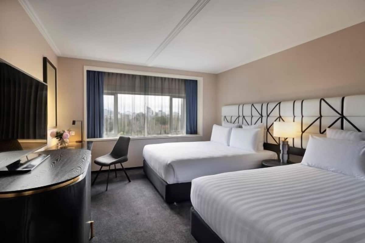 1 Schlafzimmer, hochwertige Bettwaren, Minibar, Zimmersafe