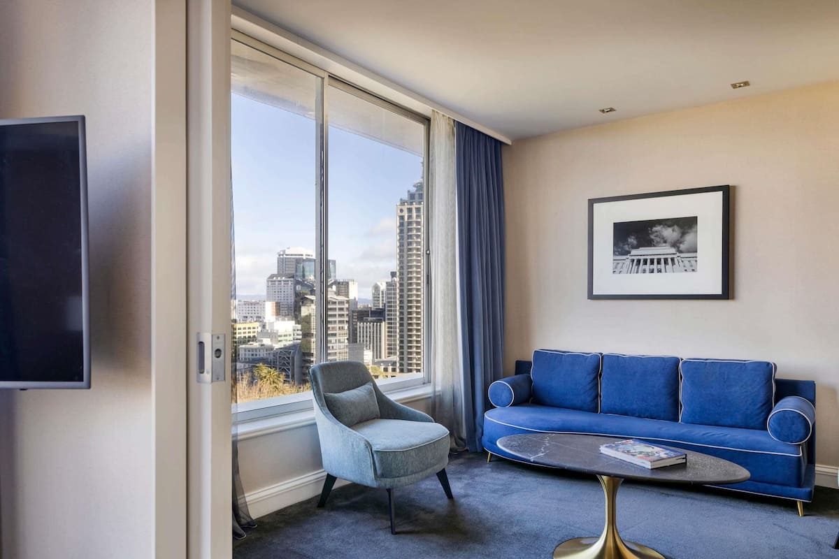 Executive Suite, 1 King Bed | Premium bedding, minibar, in-room safe, desk