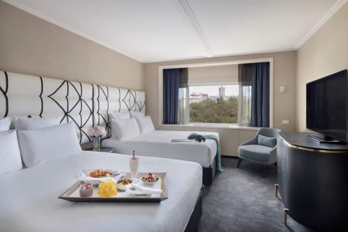 1 Schlafzimmer, hochwertige Bettwaren, Minibar, Zimmersafe