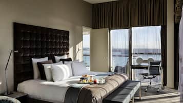 Premium bedding, minibar, in-room safe, desk