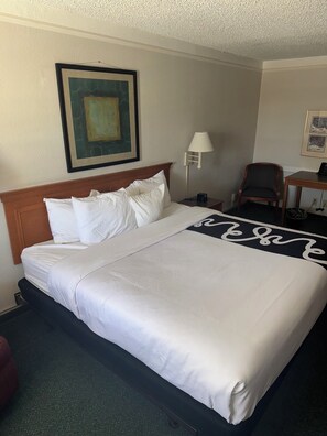 Deluxe Room, 1 King Bed, Non Smoking