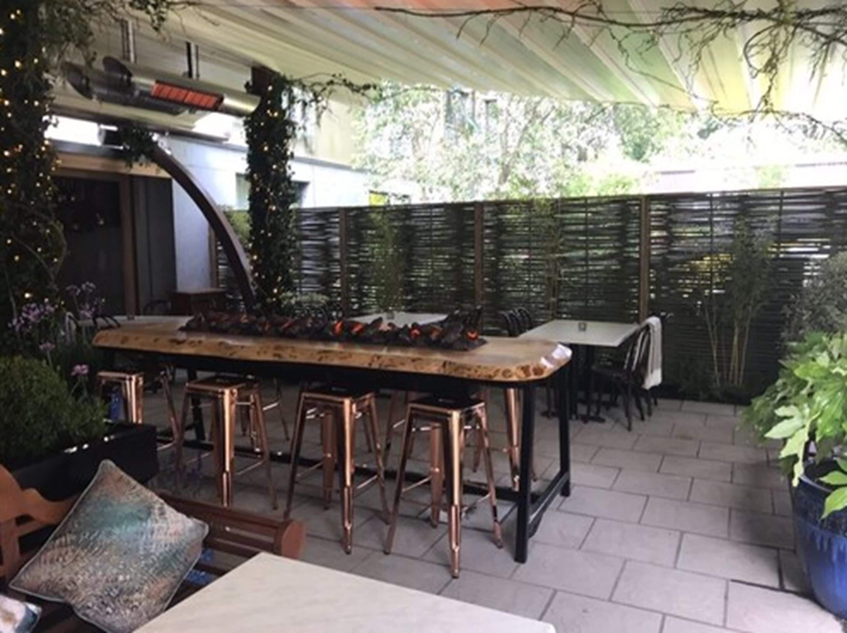 Photo - Newpark Hotel