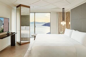 Free minibar items, in-room safe, desk, blackout drapes - Novotel Ambassador Busan (Leaving Accor Network on Jan. 01) Hotel (Busan)