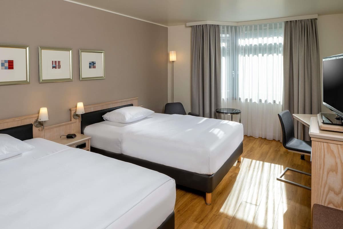 Superior Twin Room, 2 Twin Beds (Room renovation in 2020) | Minibar, in-room safe, desk, laptop workspace