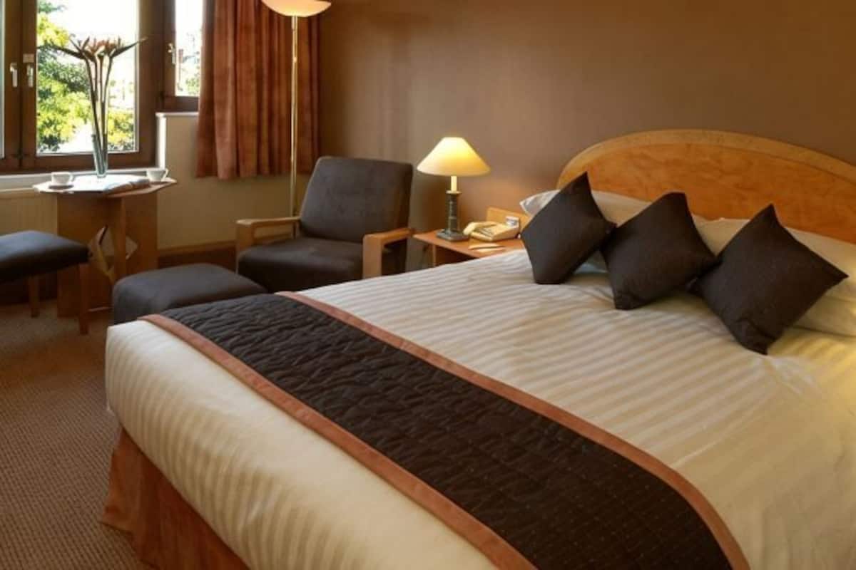 In-room safe, desk, blackout drapes, iron/ironing board