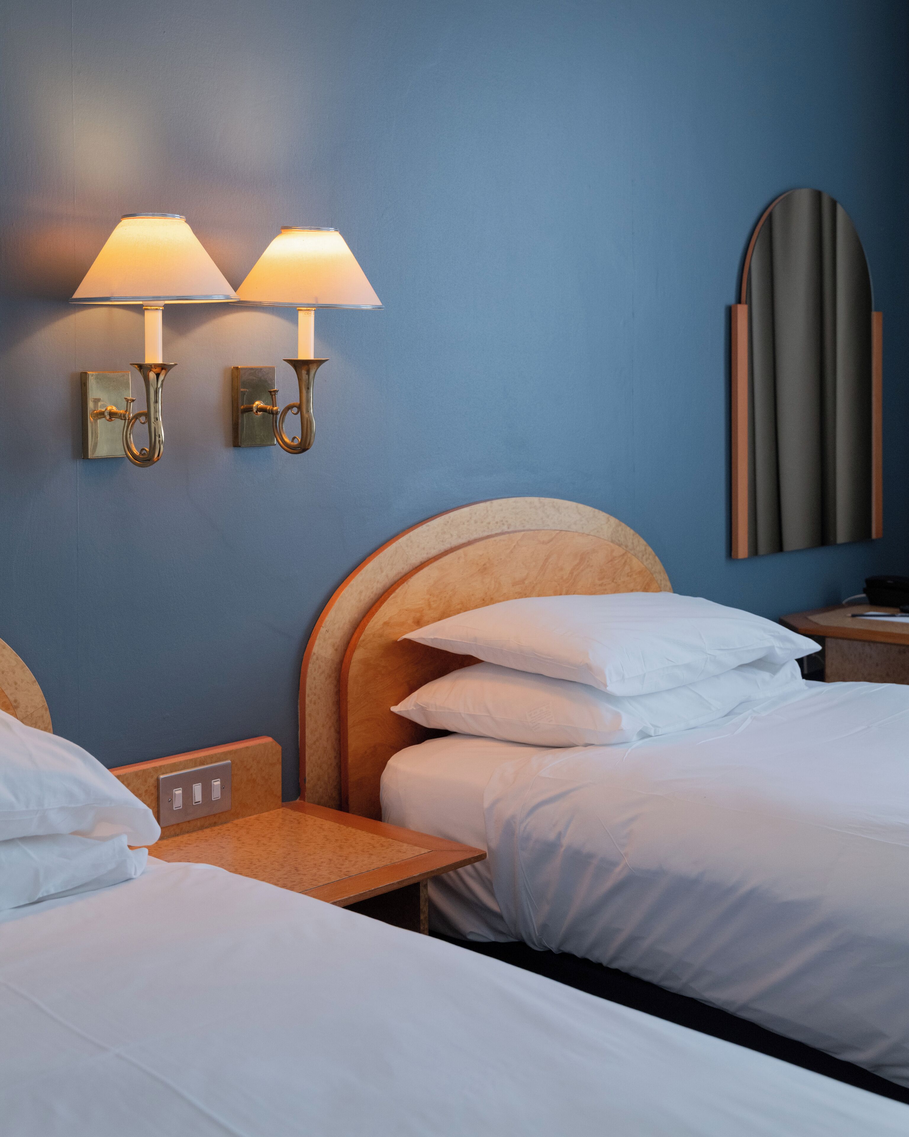Coffres-forts dans les chambres, bureau, rideaux occultants