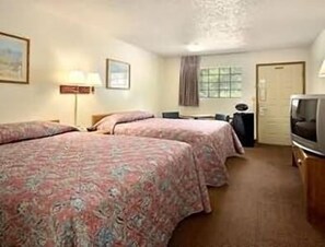 1 bedroom, desk, iron/ironing board, cots/infant beds