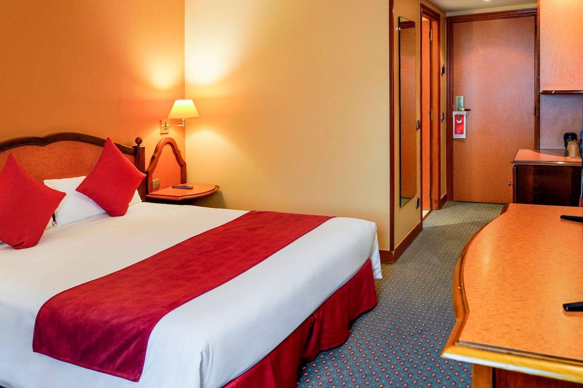 Superior Room, 1 Double Bed | Down duvets, minibar, in-room safe, desk