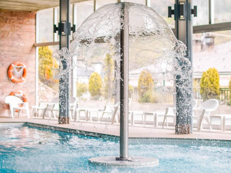 Een sauna, een bubbelbad, een Turks bad/hammam