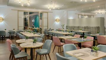 Daily buffet breakfast for a fee