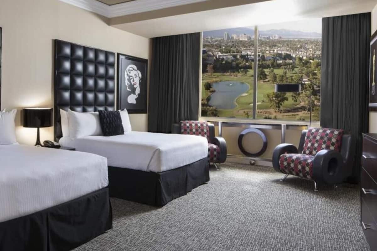 In-room safe, individually furnished, desk, laptop workspace