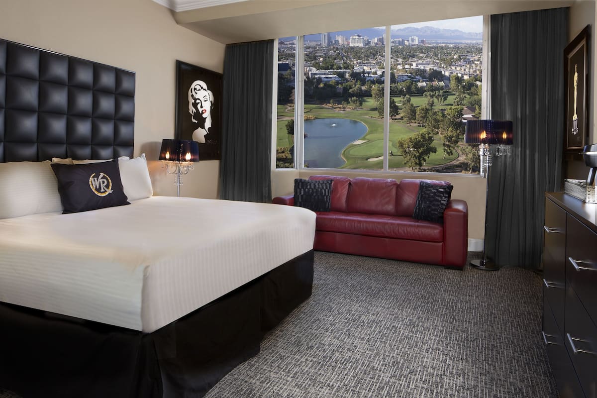 In-room safe, individually furnished, desk, laptop workspace