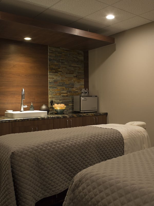 Couples treatment rooms, sauna, steam room, body treatments