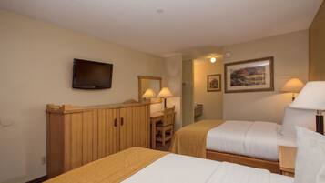 書桌、遮光窗簾/窗簾、免費 Wi-Fi、床單