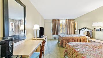 Værelse - 2 queensize-senge - ikke-ryger | Skrivebord, internet, sengetøj