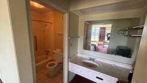 Amenidades de baño gratuitas y toallas 
