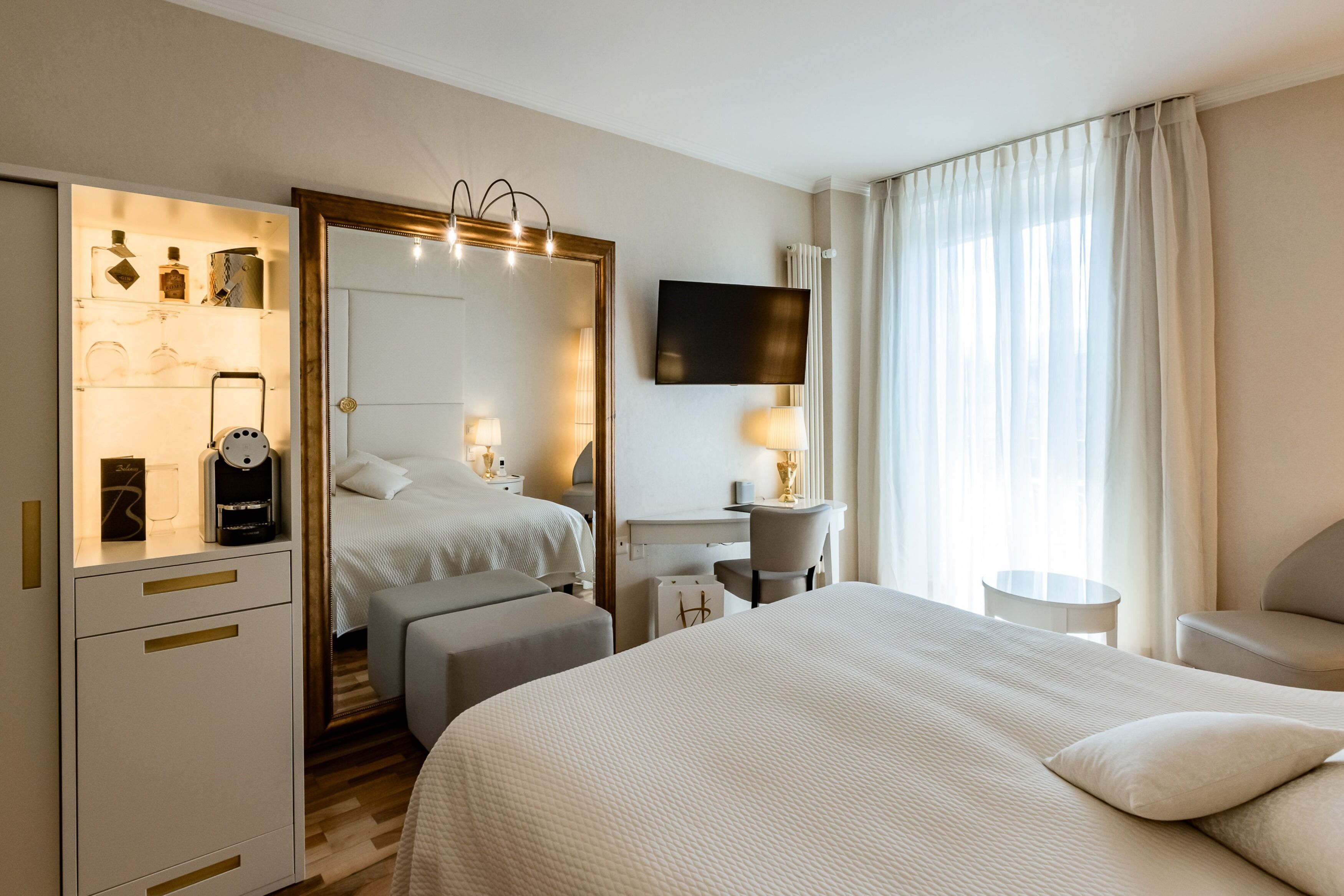 double or twin room, river view | hypo-allergenic bedding, minibar, in-room safe, desk