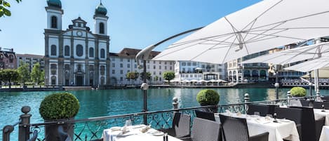 FrĂŒhstĂŒck, Mittagessen, französische KĂŒche, Speisen im Freien