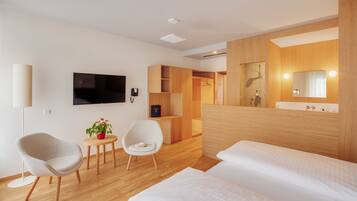 Superior-Doppelzimmer | Wohnbereich | Flachbildfernseher