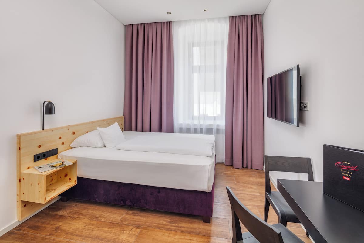 Premium bedding, minibar, in-room safe, iron/ironing board